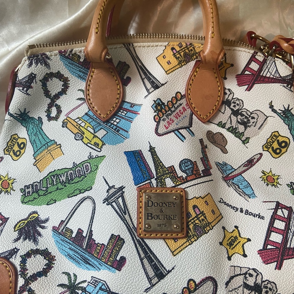 Dooney & Bourke
